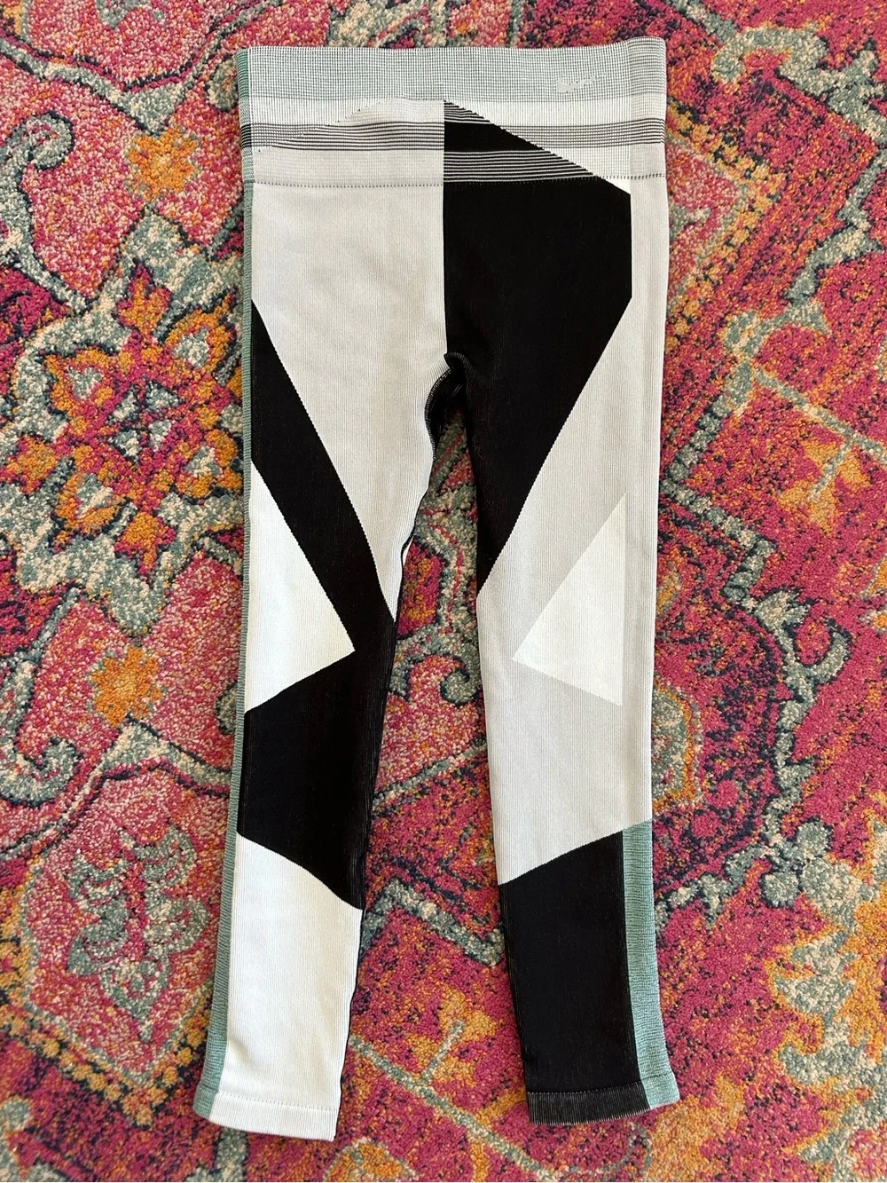 Nike women’s black